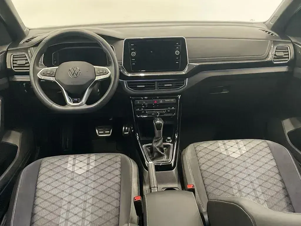 Usado VW T-Cross R-line 115 CV (84 kW) 2025 Gris SUV