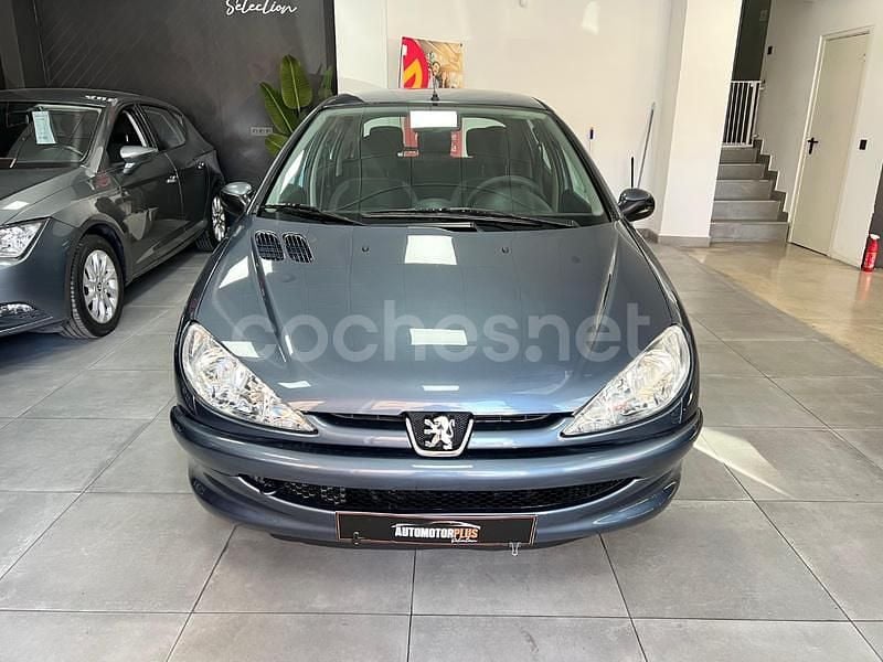 Gris / plata Usado 2006 Peugeot 206 Berlina | 3999 € (Precio justo) - Imagen 1/4