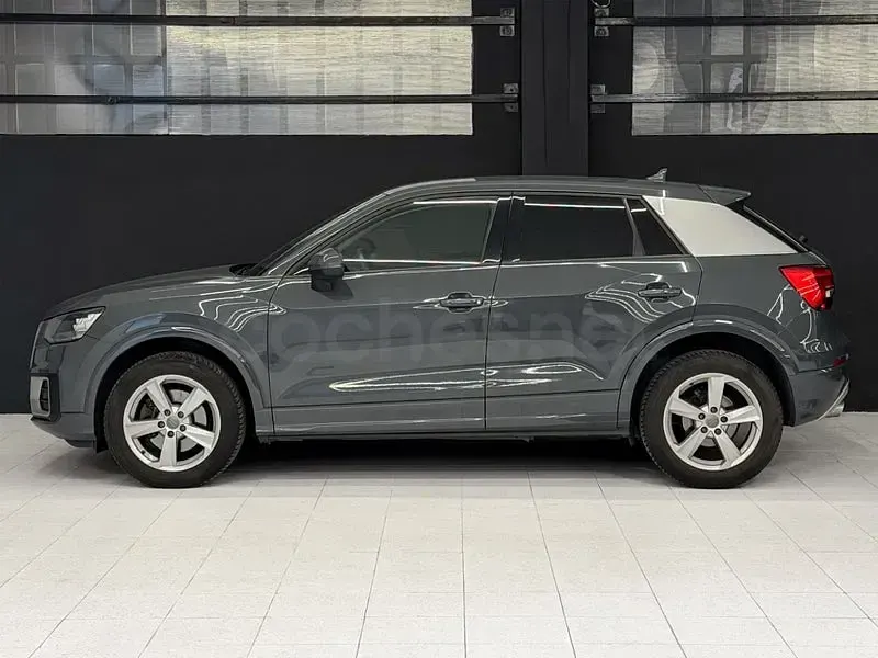 Usado Audi Q2 Design 116 CV (85 kW) 2018 Gris / plata SUV