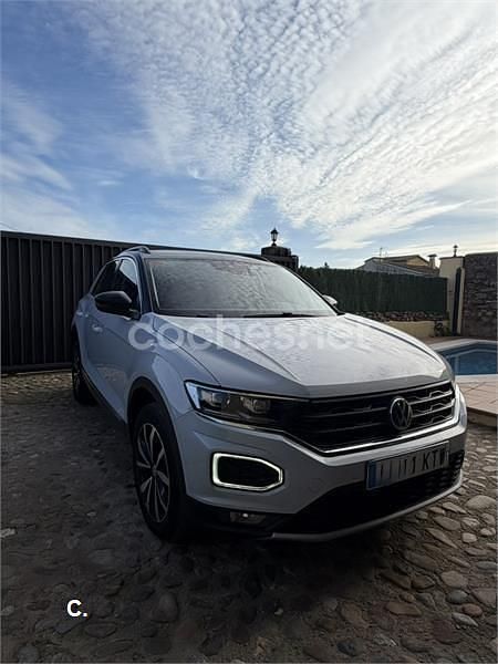 Usado VW T-Roc Advance 115 CV (84 kW) 2019 Gris / plata SUV