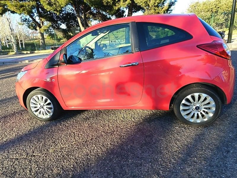 Usado Ford Ka Titanium 69 CV (50 kW) 2010 Rosa Utilitario