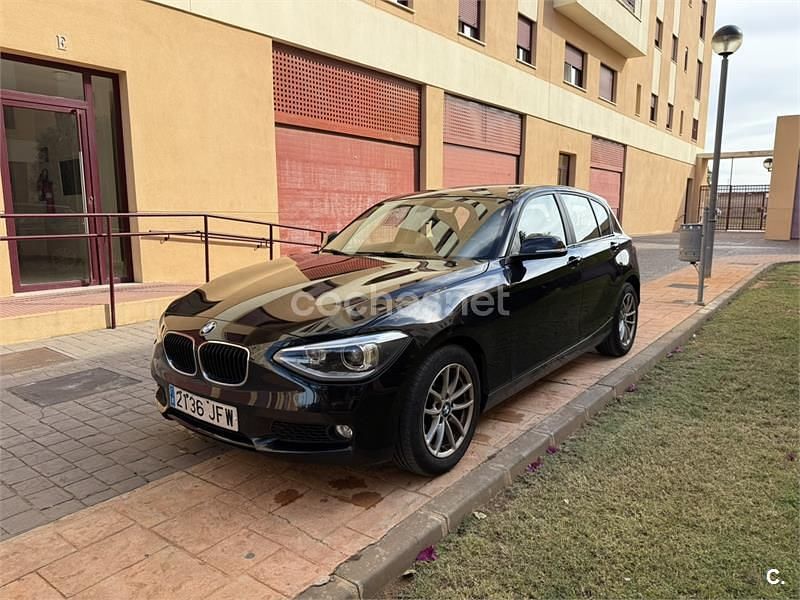 Negro Usado 2015 BMW 118 Utilitario | 8900 € (Buen precio) - Imagen 1/4