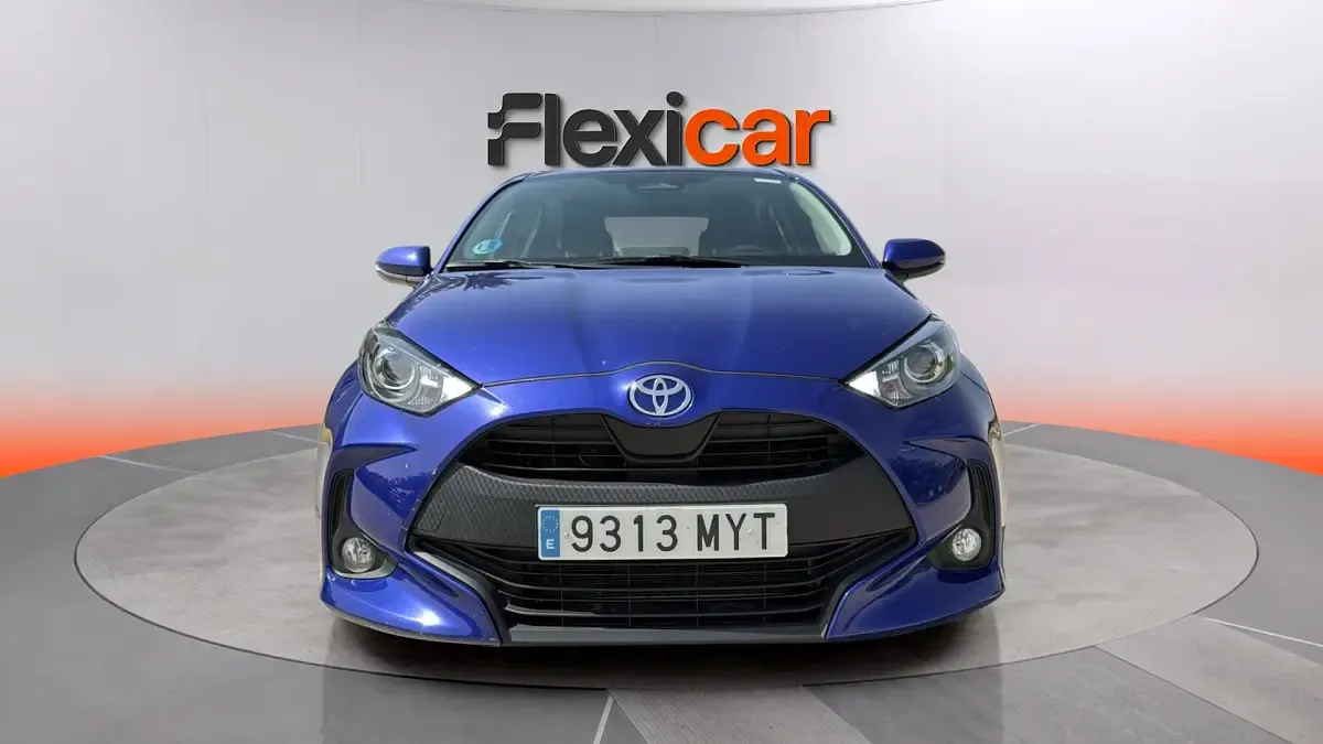 Usado Toyota Yaris Hybrid Active 116 CV (85 kW) 2025 Azul Berlina