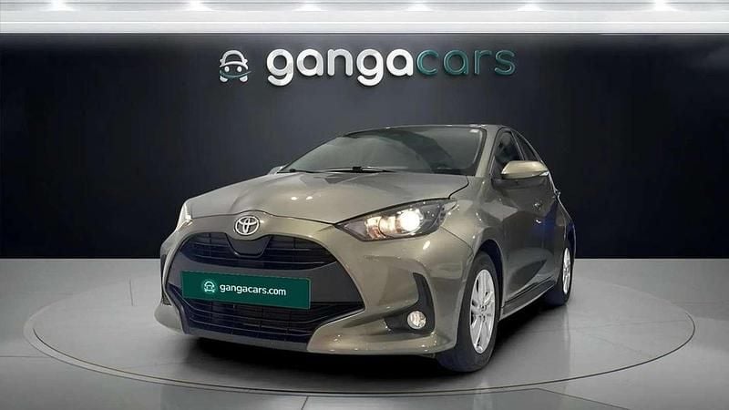 Marrón Usado 2023 Toyota Yaris Edition Utilitario | 15.990 € (Precio justo) - Imagen 1/3