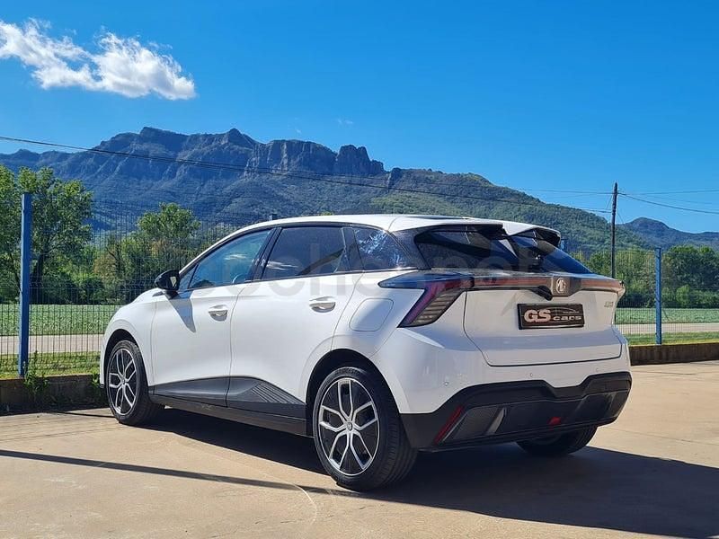 Usado MG MG4 EV Luxury 150 kW (204 HP) 2024 Eléctrico Citadino