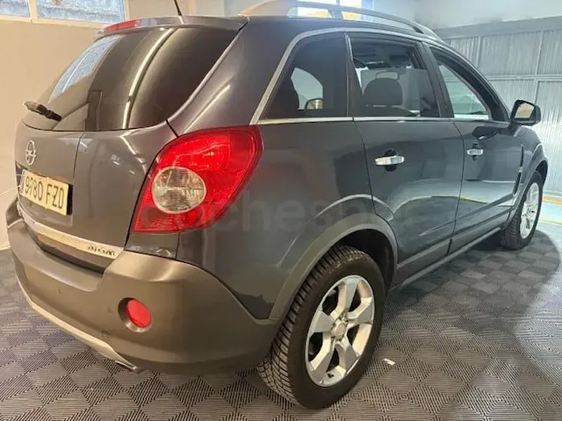 Usado Opel Antara Cosmo 150 CV (110 kW) 2008 Gris / plata SUV