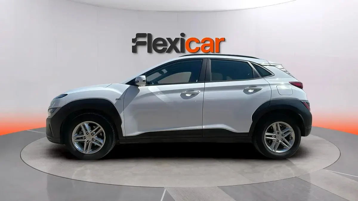 Usado Hyundai Kona 120 CV (88 kW) 2021 Blanco SUV