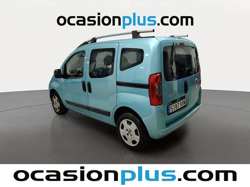 Usado Fiat Qubo Lounge 95 CV (69 kW) 2018 Verde Monovolumen