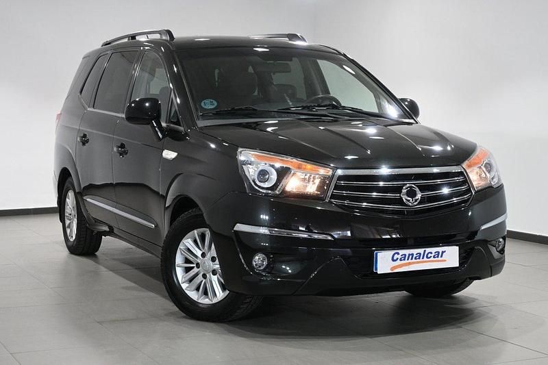 Usado SsangYong Rodius 155 CV (114 kW) 2016 Negro Monovolumen