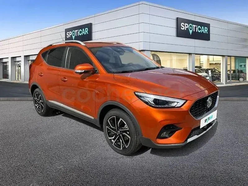 Usado MG ZS Luxury 106 CV (77 kW) 2024 Naranja SUV