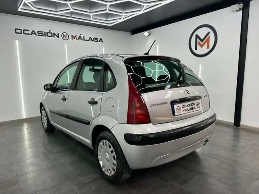 Usado Citroën C3 75 CV (55 kW) 2005 Plateado Utilitario