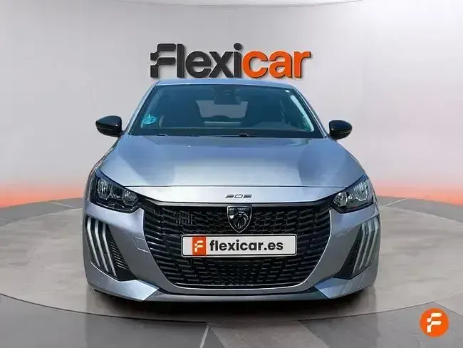 Usado Peugeot 208 Style 100 CV (73 kW) 2024 Gris Utilitario