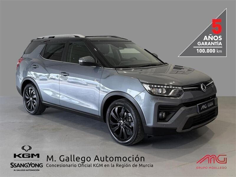 Gris / plata Usado 2023 Ssangyong Tivoli Limited SUV | 21.950 € (Un poco caro) - Imagen 1/4