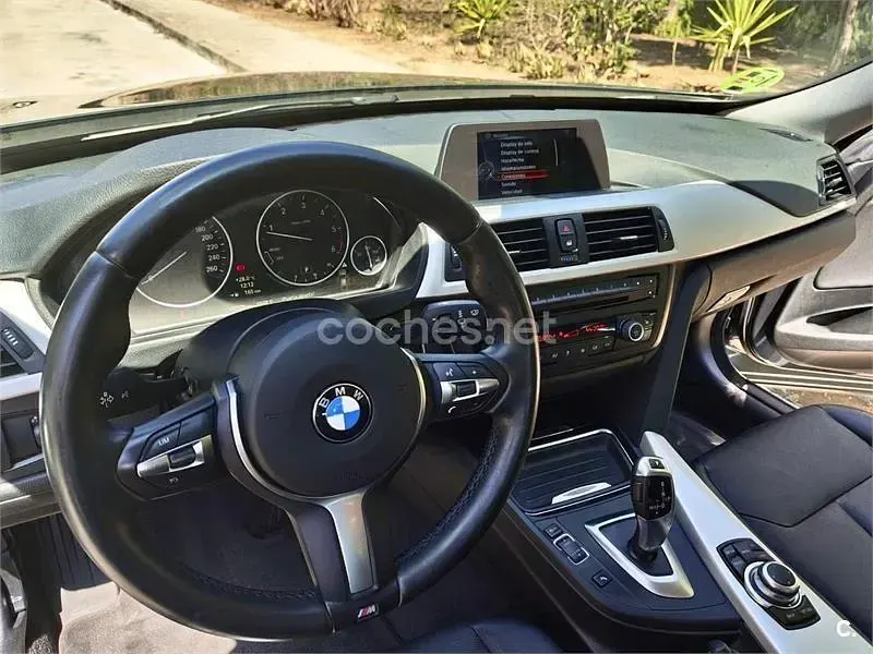 Usado BMW 318 Comfort Edition 143 CV (105 kW) 2014 Gris / plata Berlina
