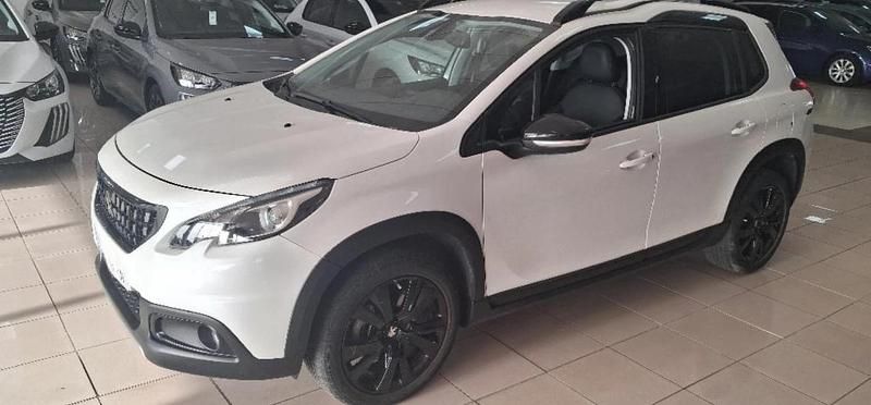 Usado Peugeot 2008 GT-line 110 CV (80 kW) 2019 Blanc nacre SUV