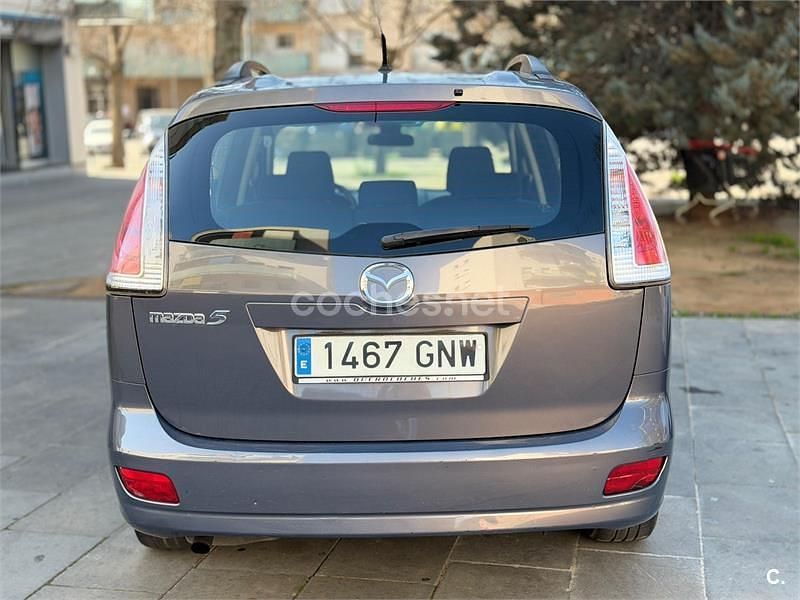 Usado Mazda 5 Active 110 CV (80 kW) 2010 Gris / plata Monovolumen