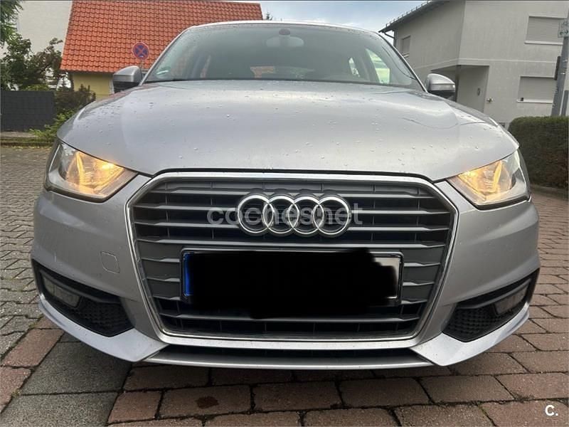 Gris / plata Usado 2017 Audi A1 Sportback Utilitario | 11.000 € (Precio justo) - Imagen 1/4