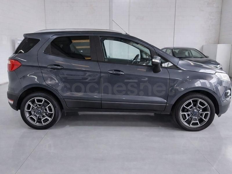 Usado Ford Ecosport Titanium 95 CV (69 kW) 2016 Gris / plata SUV