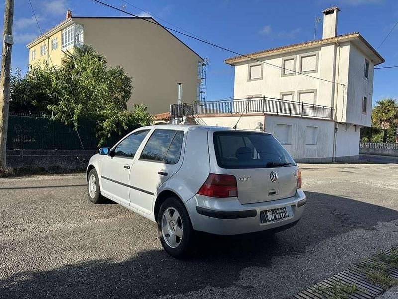 Usado VW Golf IV Conceptline 90 CV (66 kW) 2000 Plateado Utilitario