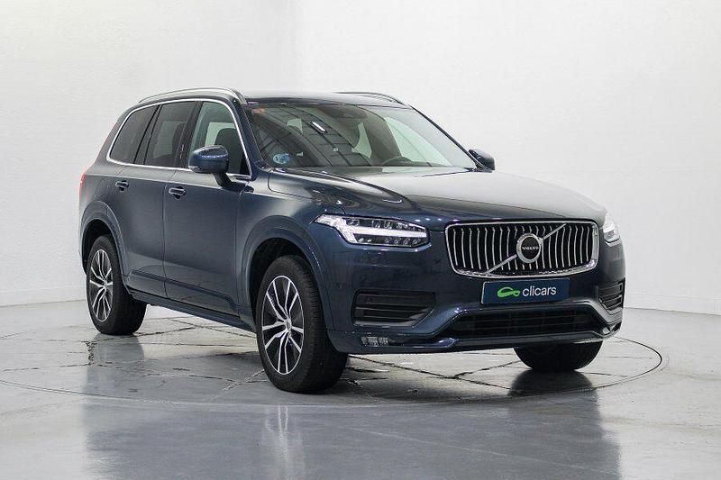 Usado Volvo XC90 Momentum 235 CV (172 kW) 2021 Azul SUV