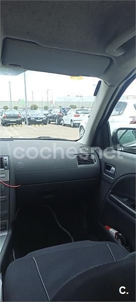 Gris / plata Usado 2004 Ford Mondeo Futura Berlina | 2500 € (Precio justo) - Imagen 1/4