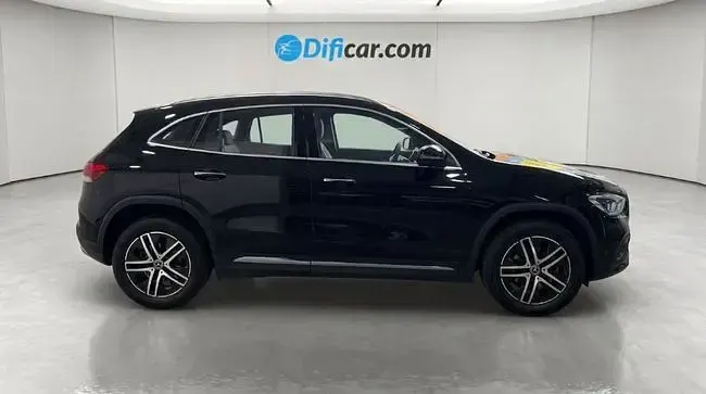 Usado Mercedes GLA200 150 CV (110 kW) 2023 Negro SUV