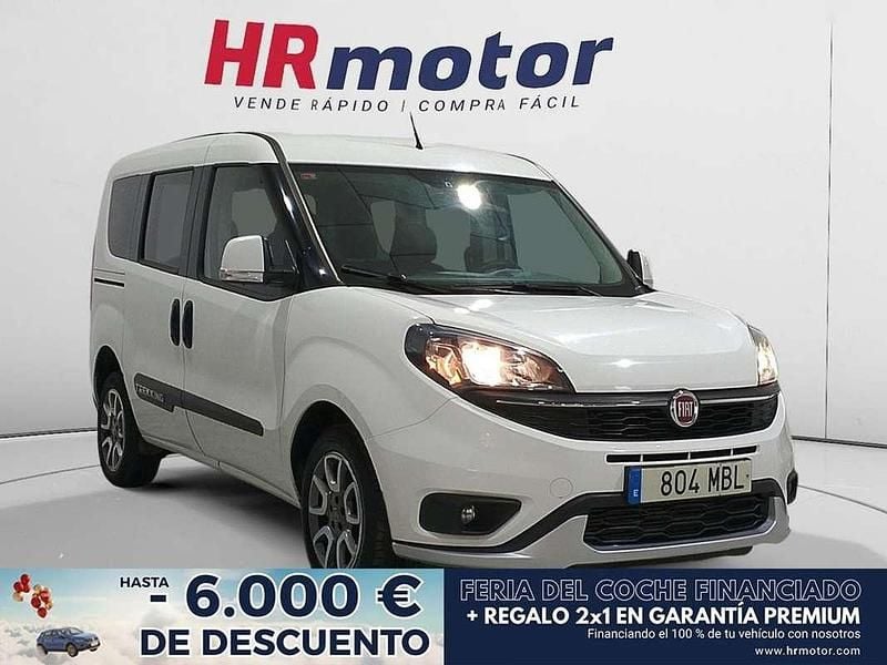 Usado Fiat Doblò Trekking 121 CV (88 kW) 2022 Blanco Monovolumen