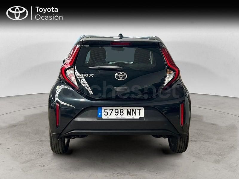Usado Toyota Aygo X Play 72 CV (52 kW) 2024 Negro SUV