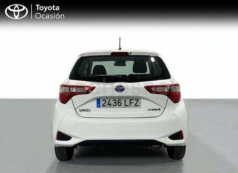 Usado Toyota Yaris Active 111 CV (81 kW) 2020 Blanco Berlina