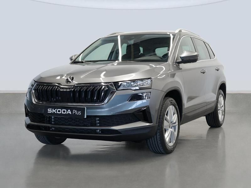 Usado Skoda Karoq Selection 150 CV (110 kW) 2025 Gris SUV
