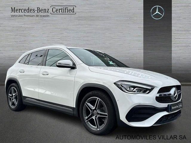 Usado Mercedes GLA180 136 CV (100 kW) 2023 Blanco polar SUV