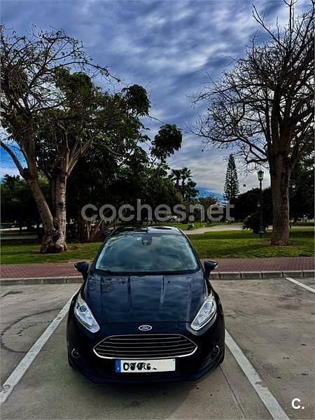Usado Ford Fiesta Titanium 95 CV (69 kW) 2013 Negro Berlina
