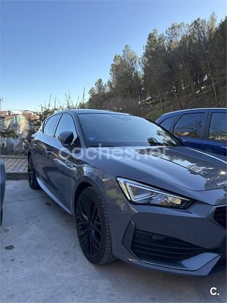 Usado Cupra Leon 245 CV (180 kW) 2020 Gris / plata Berlina