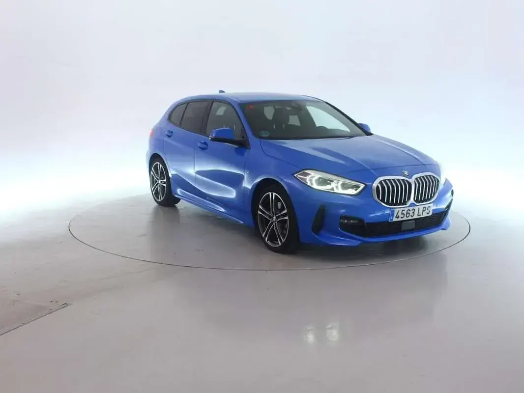 Usado BMW 118 Sport Line 136 CV (100 kW) 2021 Azul Utilitario