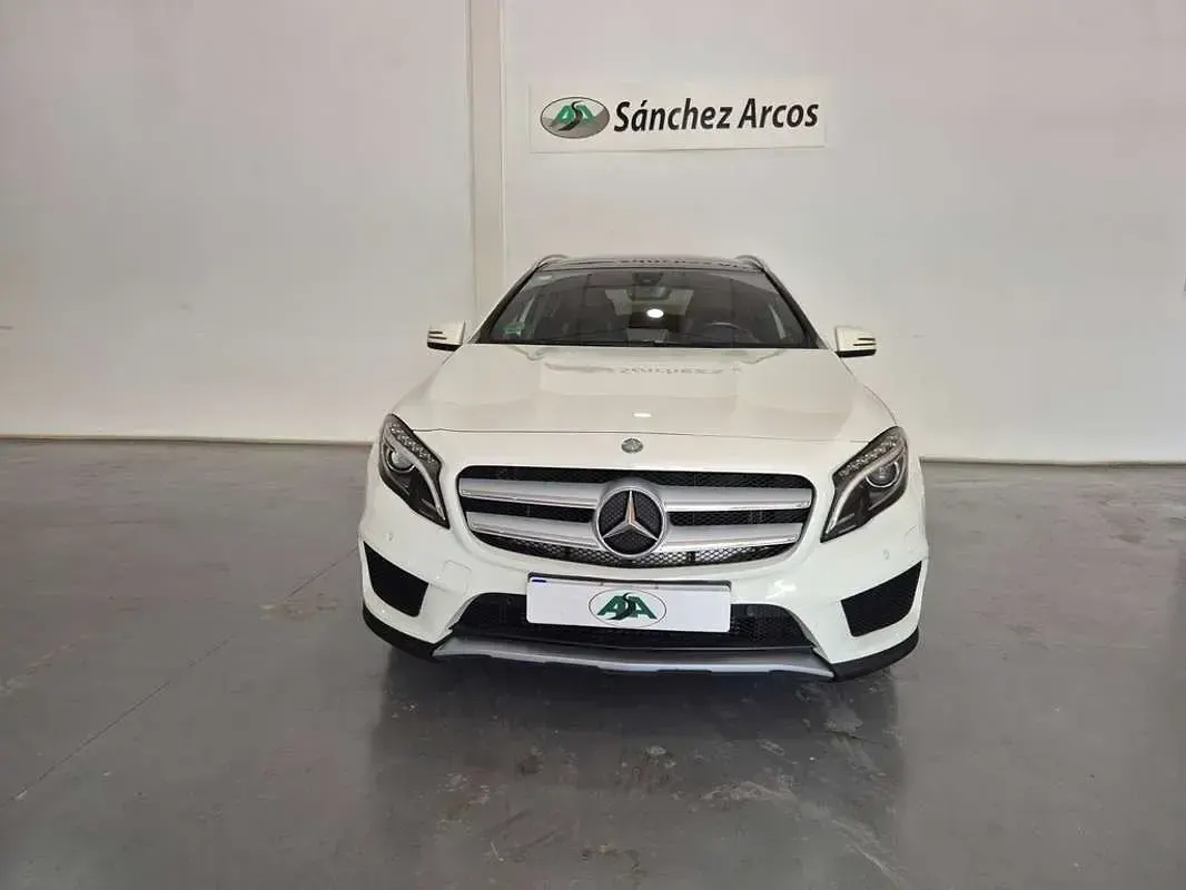 Usado Mercedes GLA200 136 CV (100 kW) 2017 Blanco SUV
