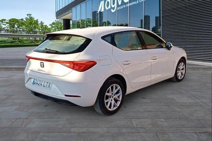 Usado Seat Leon Reference 115 CV (84 kW) 2021