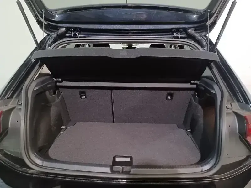 Usado VW Polo 95 CV (69 kW) 2024 Utilitario