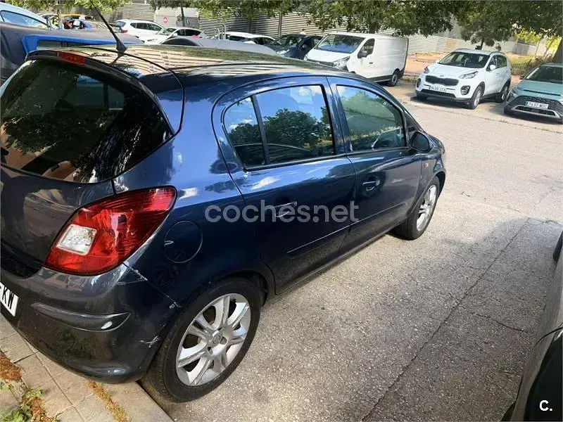 Usado Opel Corsa Cosmo 90 CV (66 kW) 2007 Azul Utilitario