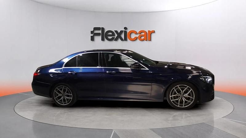 Käytetty Mercedes E220 194 HP (142 kW) 2021 Sininen Sedan