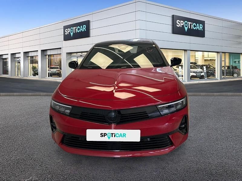 Usado Opel Astra 130 CV (95 kW) 2024 Rojo Berlina
