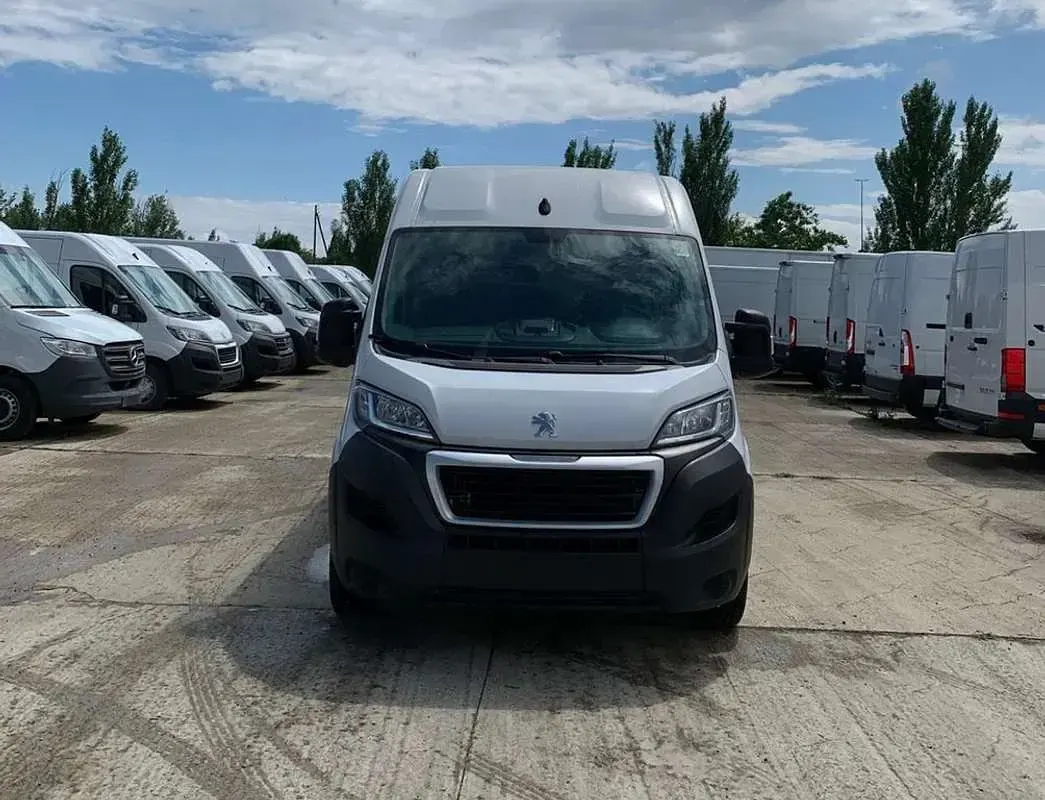 Usado Peugeot Boxer S 139 CV (102 kW) 2022 Blanco Van