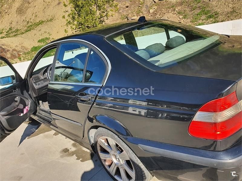 Usado BMW 320 163 CV (119 kW) 2006 Negro Familiar