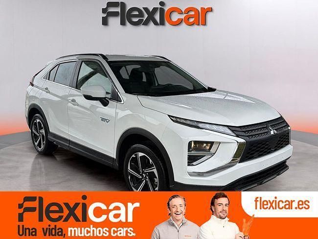Usado Mitsubishi Eclipse Cross Motion 188 CV (138 kW) 2023 Blanco SUV