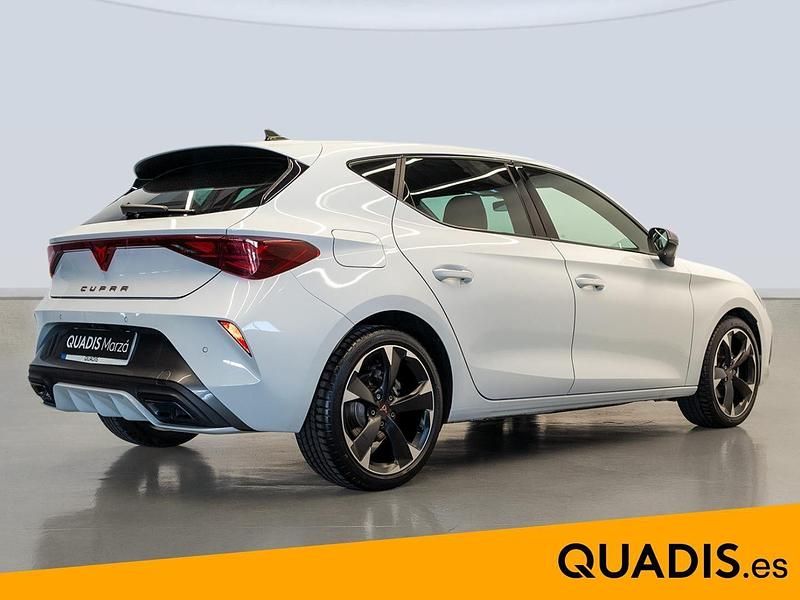 Usado Cupra Leon 150 CV (110 kW) 2025 Blanco Berlina