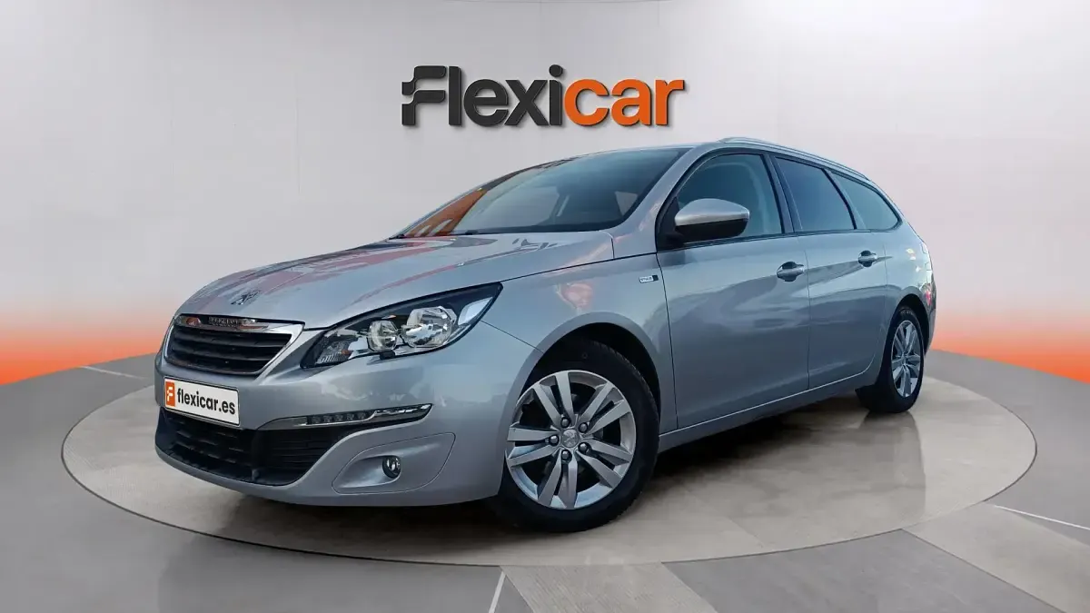 Usado Peugeot 308 SW Access 110 CV (80 kW) 2017 Gris Familiar