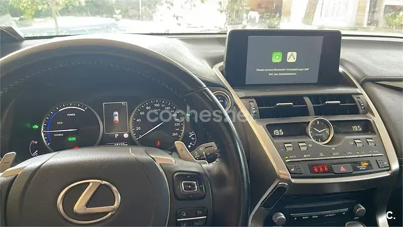Usado Lexus NX300h 197 CV (144 kW) 2021 Gris / plata SUV