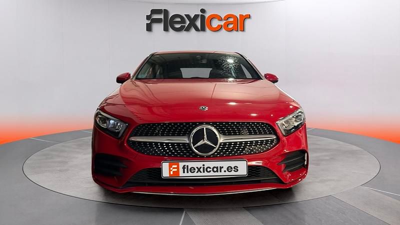 Usado Mercedes A180 136 CV (100 kW) 2019 Rojo Utilitario