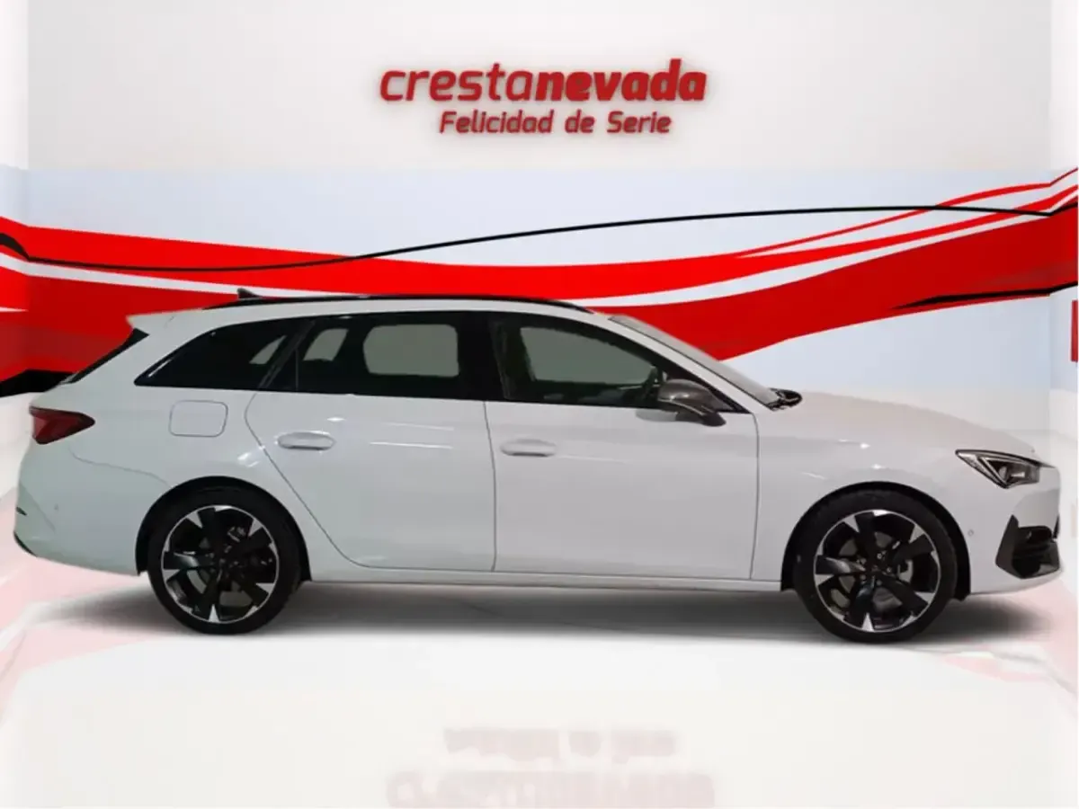 Usado Cupra Leon 150 CV (110 kW) 2023 Blanco Coupe