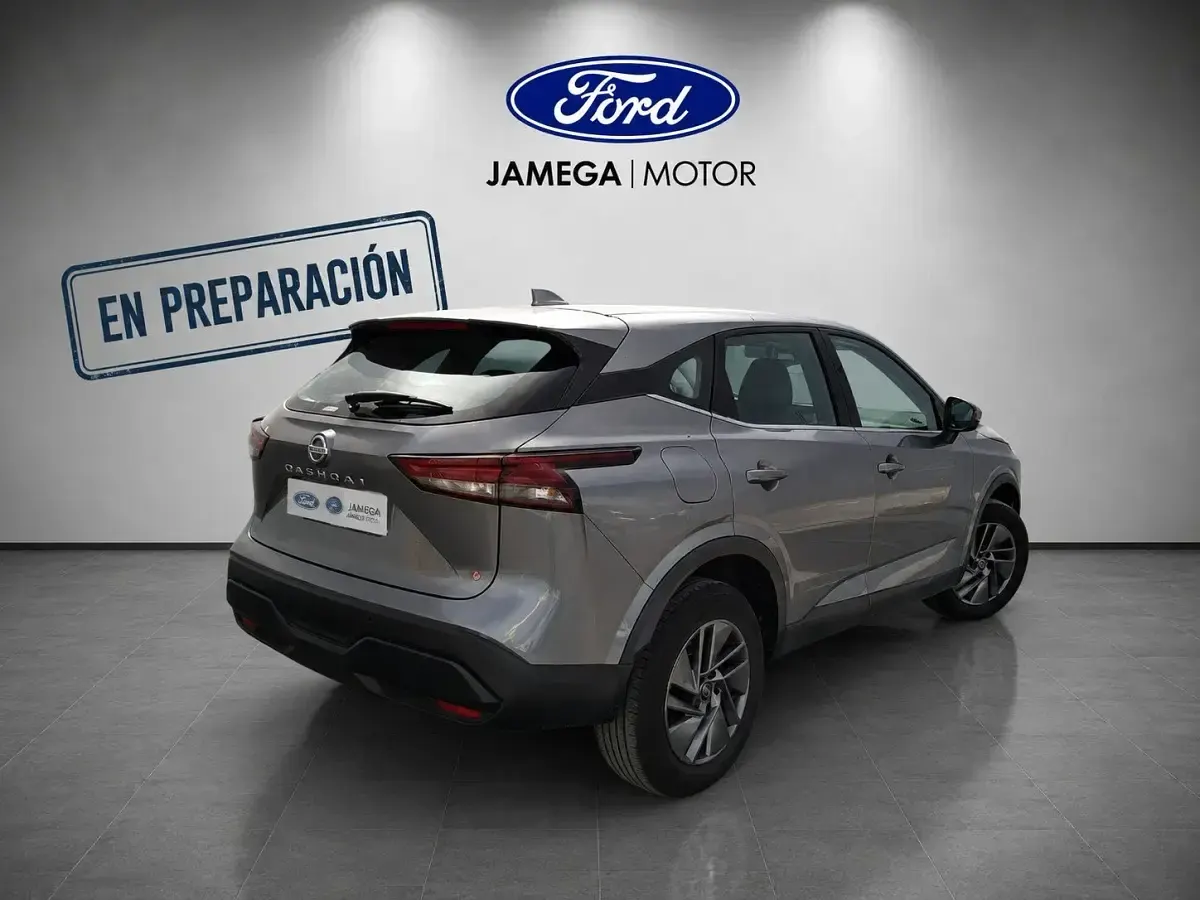 Usado Nissan Qashqai Acenta 140 CV (102 kW) 2022 Gris SUV