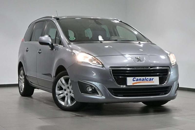 Usado Peugeot 5008 Style 120 CV (88 kW) 2016 Gris Monovolumen